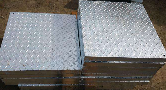   復合鋼蓋板，3mm厚帶肋鍍鋅花紋鋼蓋板生產廠家